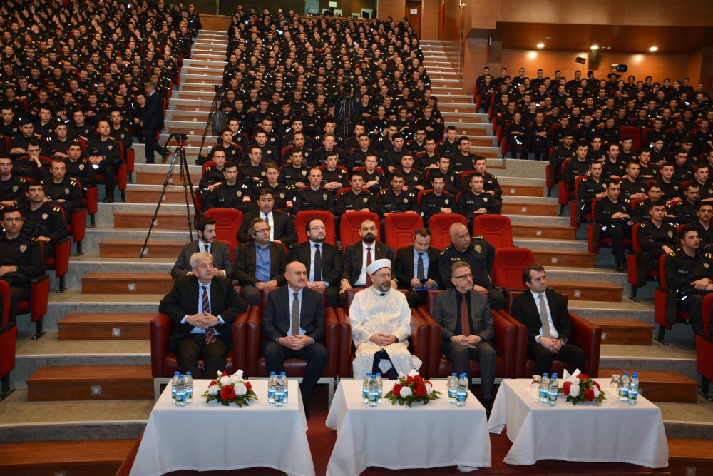 Polis Akademisi’nde Dini İstismar Eden Terör Örgütleri Konferansı 
