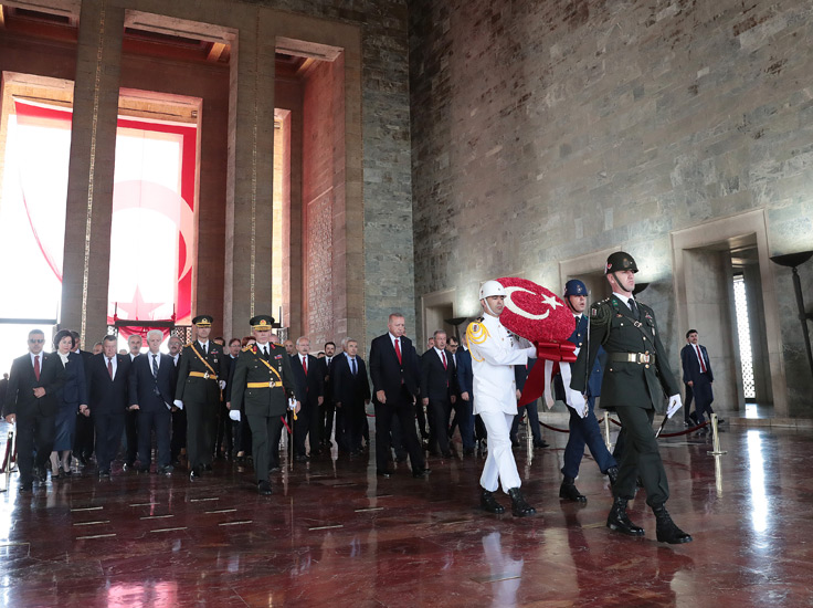 Büyük Zaferin 97. Yıldönümünde Anıtkabir’de Tören Düzenlendi
