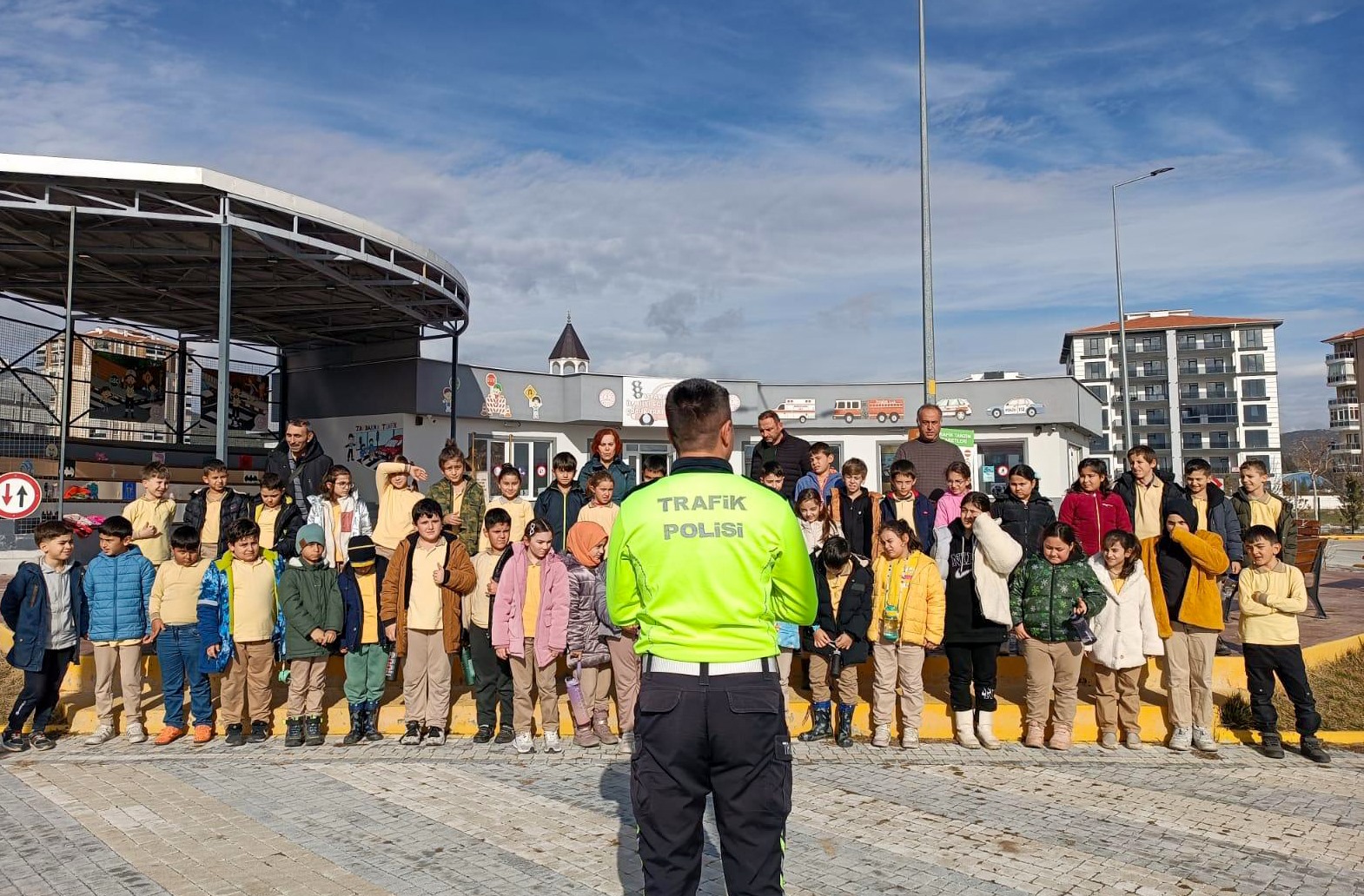 ÇOCUK TRAFİK EĞİTİM PARKINDA ÖĞRENCİLERE EĞİTİM VERİLDİ