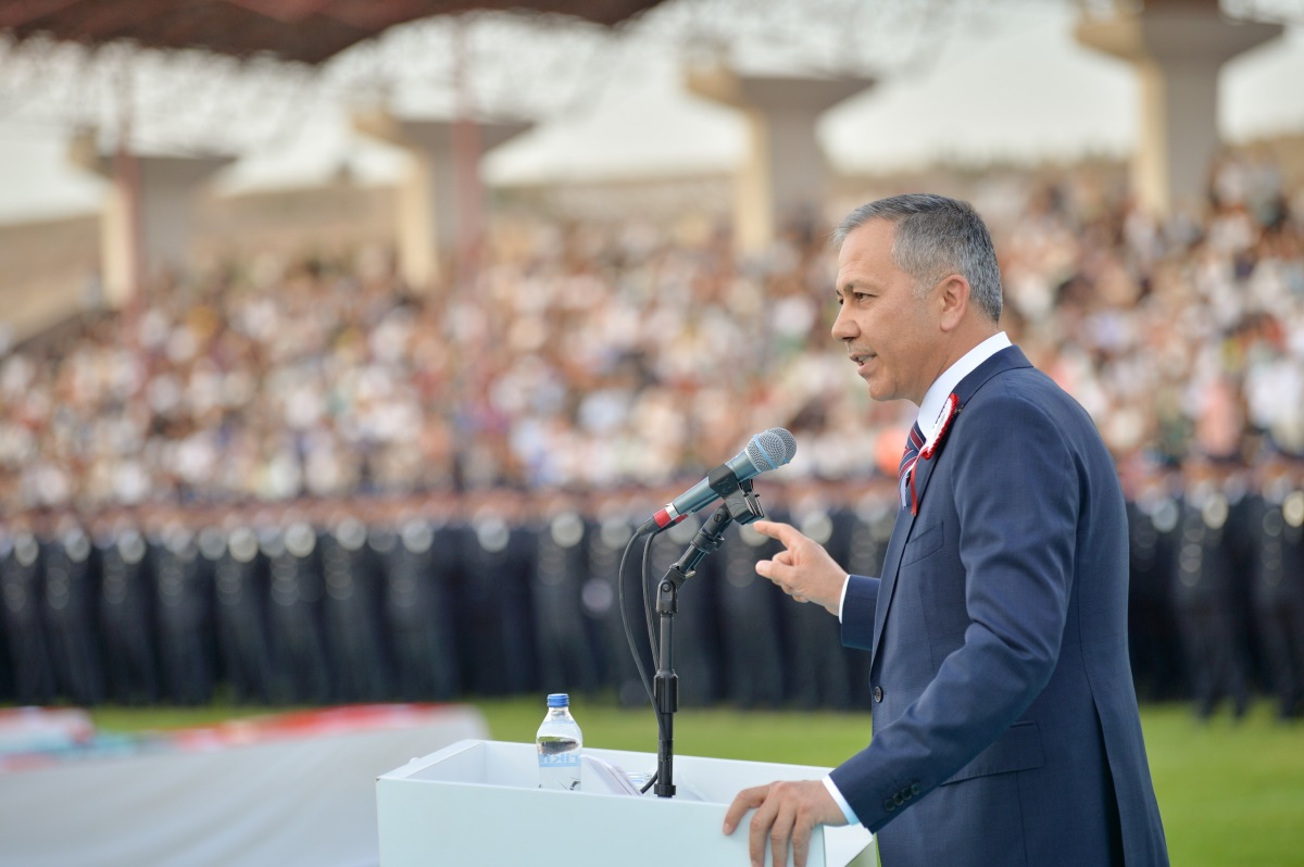 İÇİŞLERİ BAKANIMIZ ALİ YERLİKAYA, POLİS AKADEMİSİ 30. DÖNEM POMEM MEZUNİYET TÖRENİNE TEŞRİF ETTİ