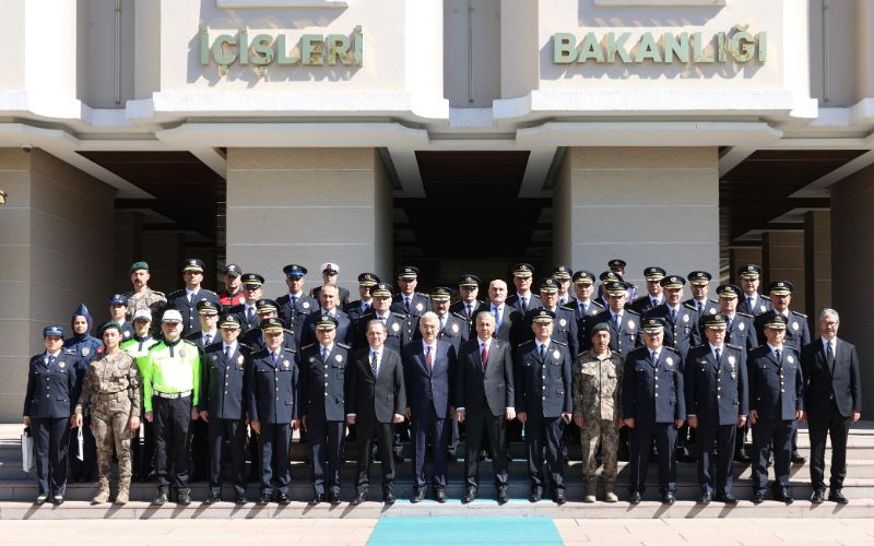 İçişleri Bakanımız Emniyet Genel Müdürlüğü Personelini Makamında Ağırladı